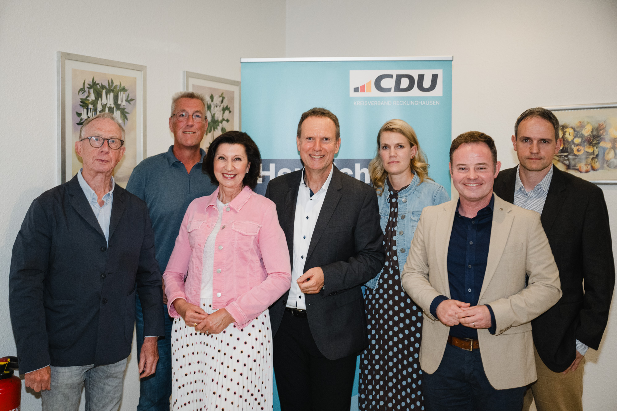 Foto Ludger Staudinger: W. Pantf�rder (CDU Recklinghausen), M. Miezal (Fraktionsvorsitzender RE), M. Bergmaier (stellv. B�rgermeisterin RE), C. Bieker, Chr. Hinz (stellv. B�rgermeisterin Oer-Erk.), Lars Ehm (MdB - CDU Oer-Erk.), D. Colloff (Fraktion Oer-E